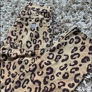 VINTAGE Guess cheetah print jeans
